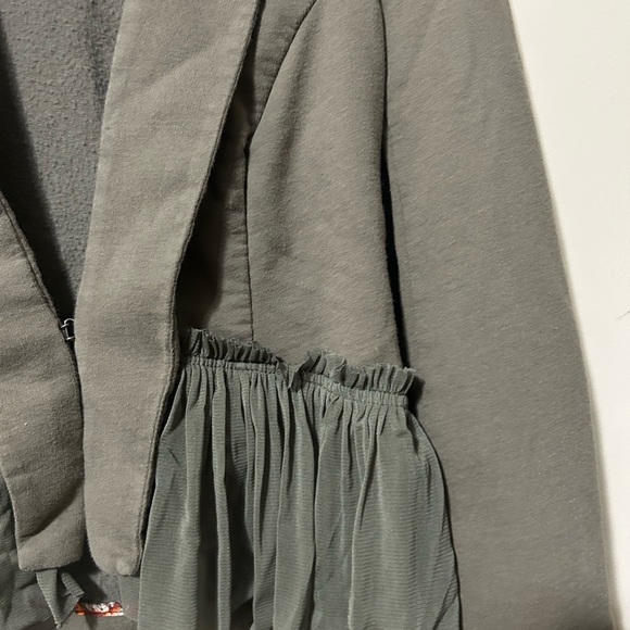 FREE PEOPLE RUFFLE PEPLUM BLAZER size 2 - Picture 4 of 6